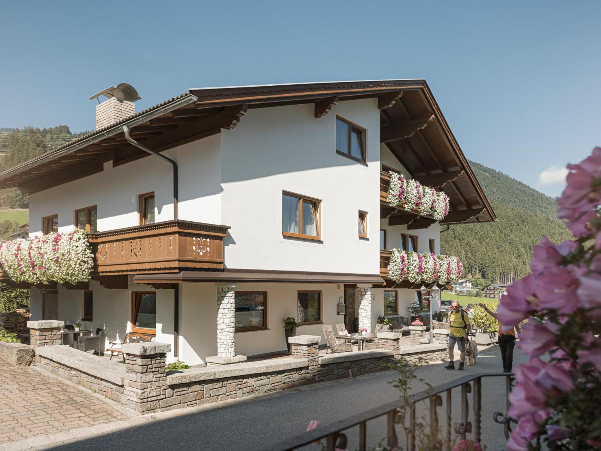 Haus Christine Hotel Ried im Zillertal Exterior photo